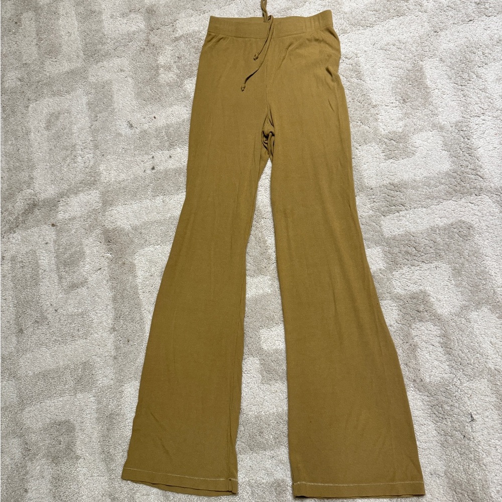 Skims soft lounge pants mustard xs